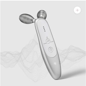 K-Beauty face-contouring device Medicube